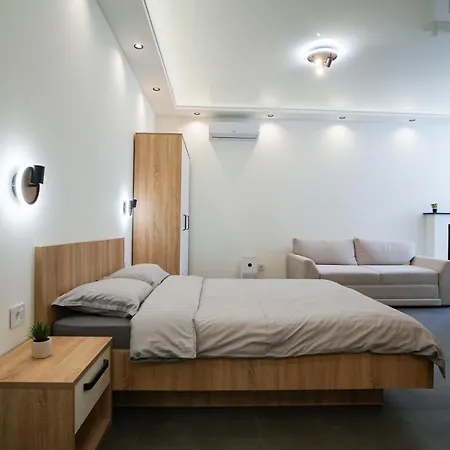 Atelier Apartment *
